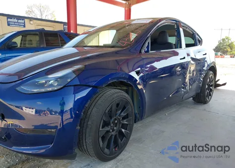2024 Tesla Model Y Long Range Dual Motor All-Wheel Drive from USA, damaged, VIN 7SAYGDEE0RA238536